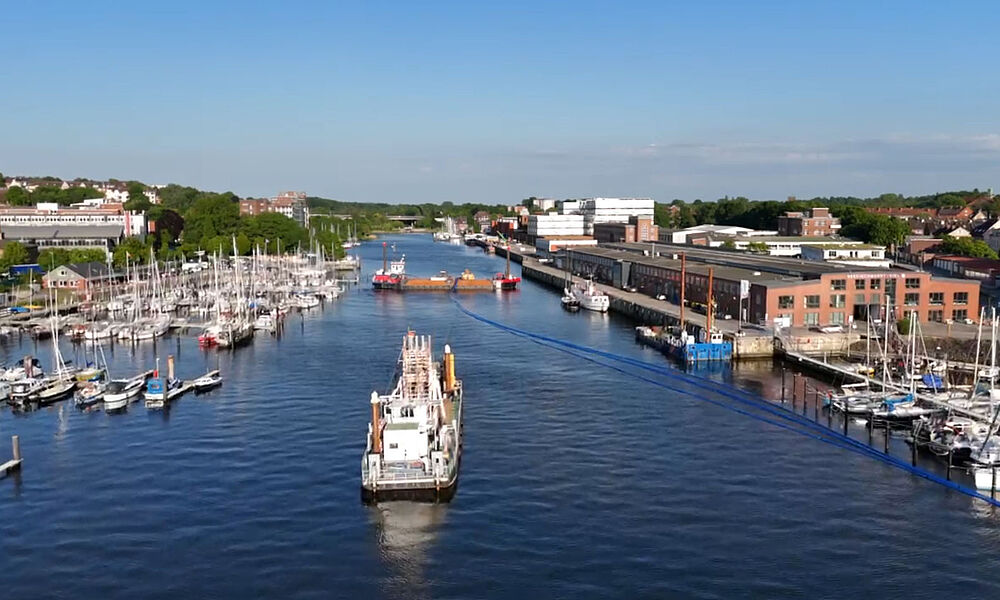 Leerrohrverlegung im Kieler Hafen