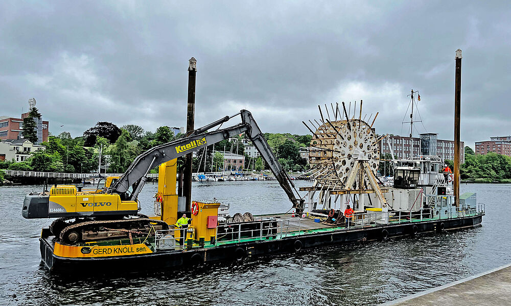 Laying empty conduits in Kiel harbor