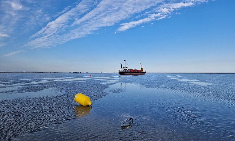 Cable repair on Dutch islands